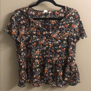 GAP Floral Top. In great condition!
